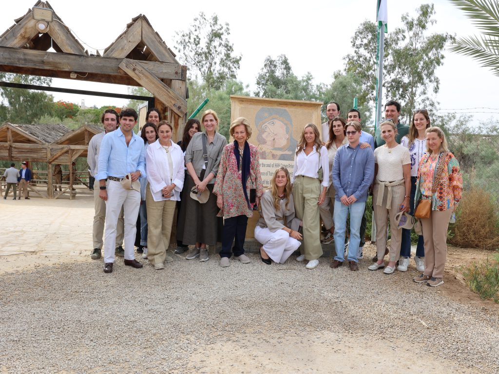 H.M. Queen Sofía of Spain with members of the Spanish, Bulgarian, and Jordanian Royal Families, 3